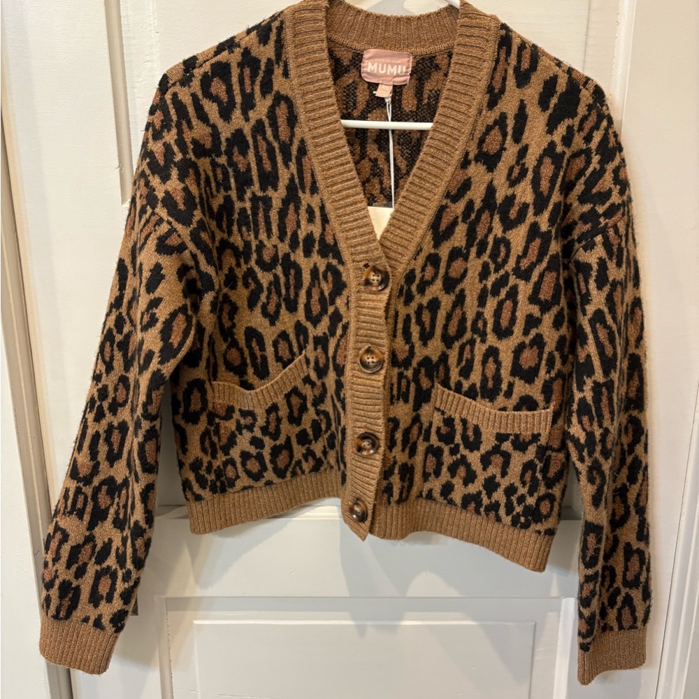 Women’s Leopard Print Cropped Cardigan Sweater